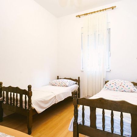 Apartments Ivica - 150M From Sea Trogir Eksteriør bilde