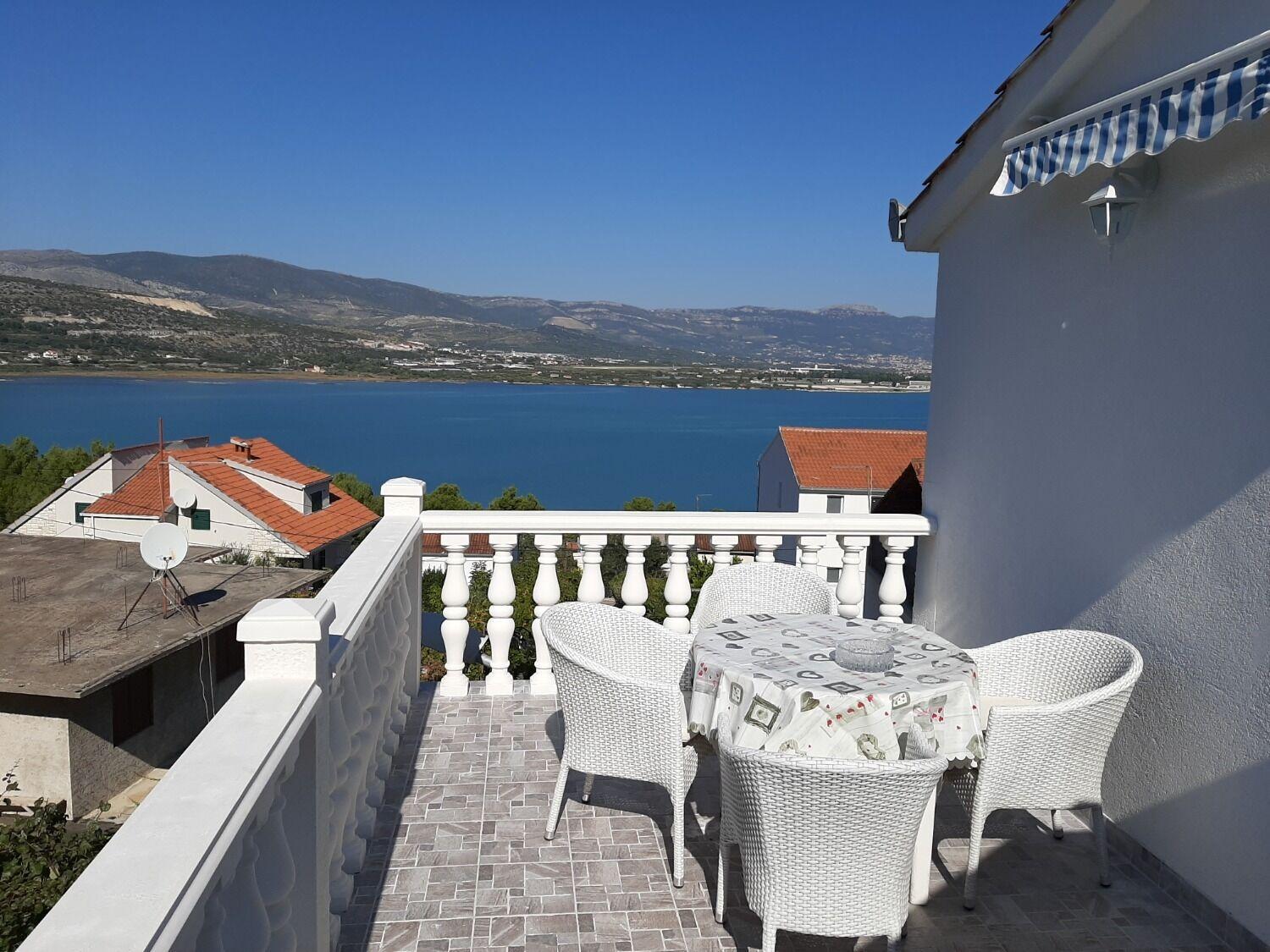 Apartments Ivica - 150M From Sea Trogir Eksteriør bilde